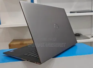 New Laptop Dell XPS 15 18GB Intel Core i7 SSD 512GB