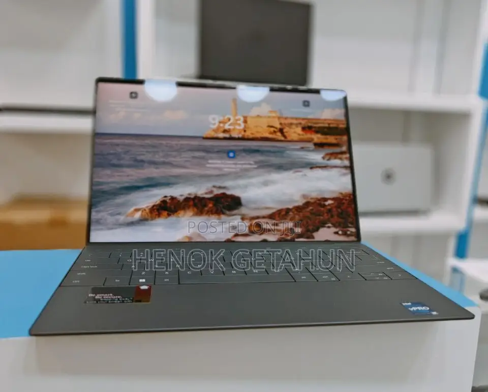 New Laptop Dell XPS 13 32GB Intel Core I7 SSD 512GB