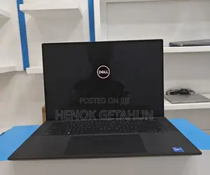 Photo - New Laptop Dell Precision 15 3520 32GB Intel Core I7 SSD 512GB