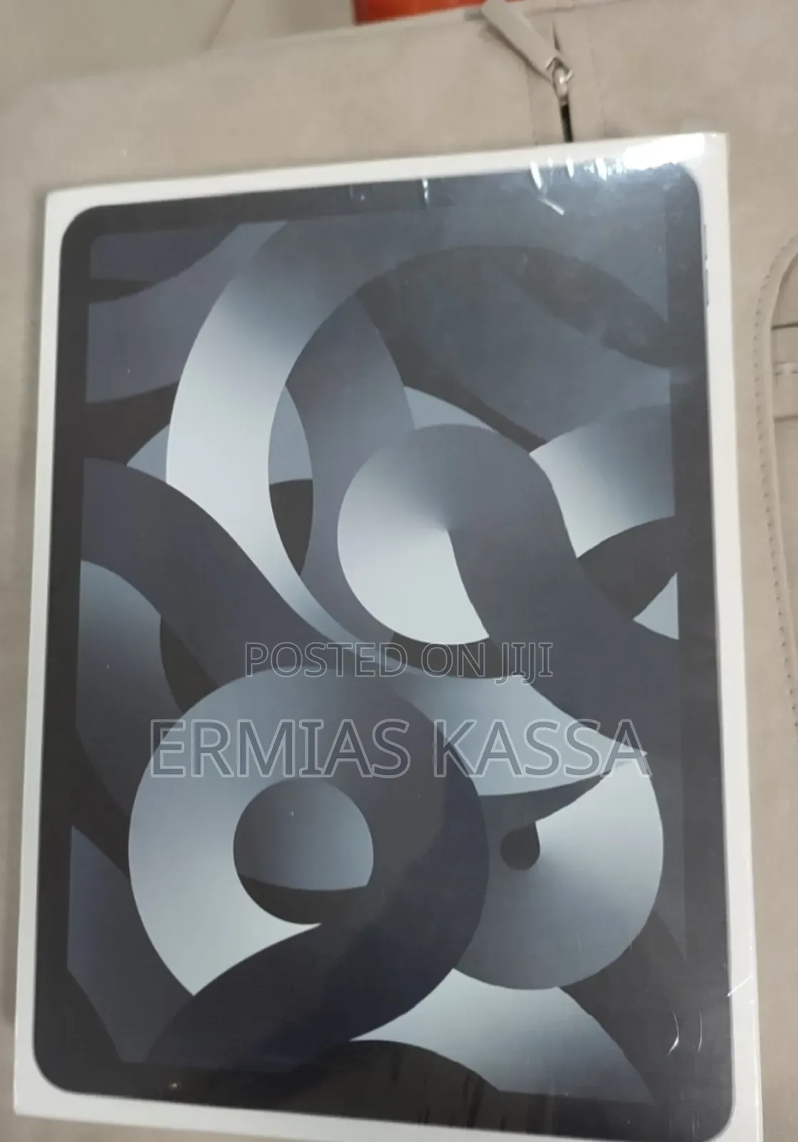 New Apple iPad Air (2022) 256 GB Silver
