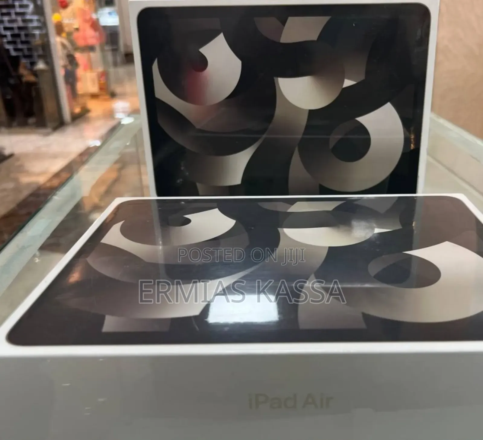 New Apple iPad Air (2022) 256 GB Silver