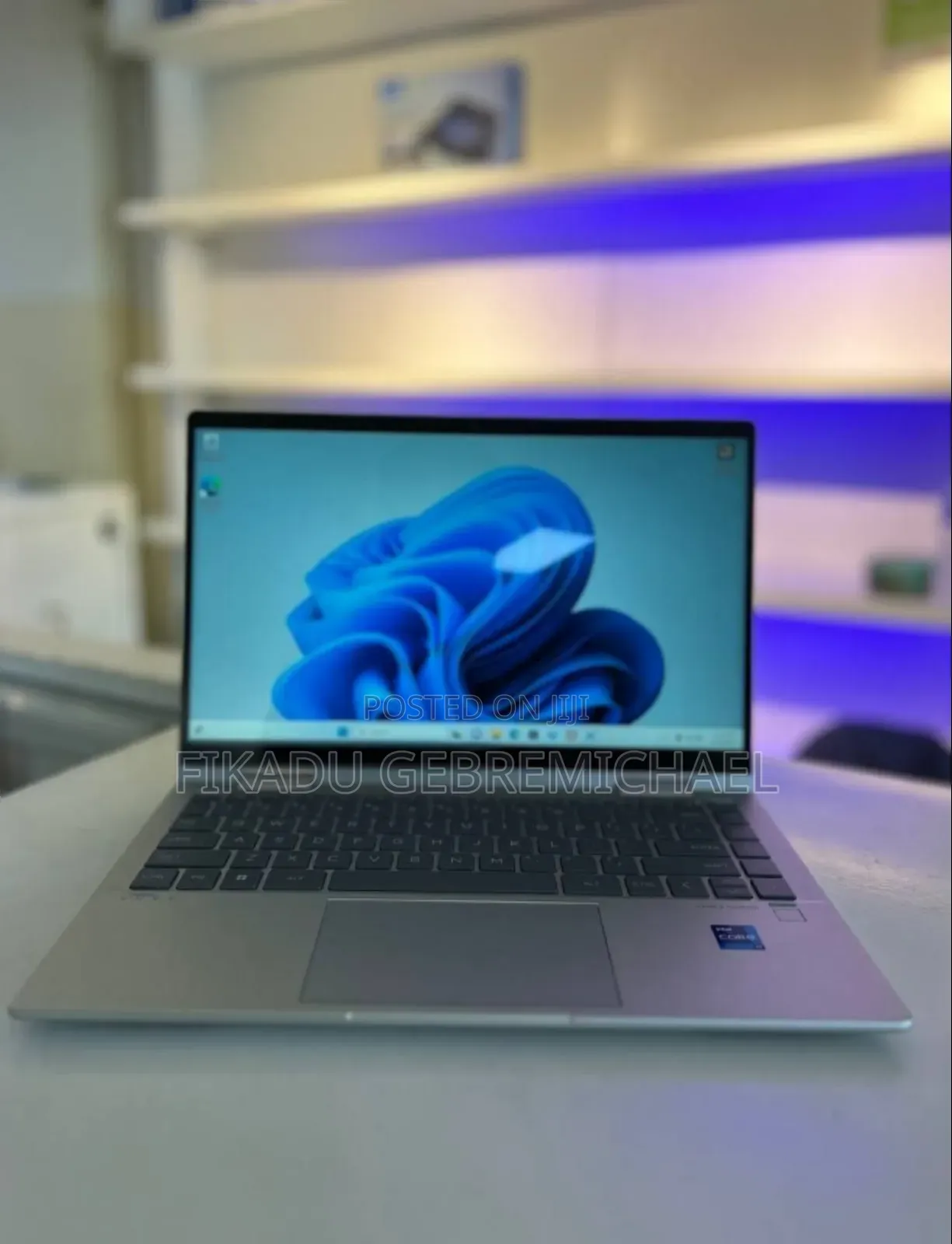 New Laptop HP Envy X360 8GB Intel Core i7 SSD 512GB