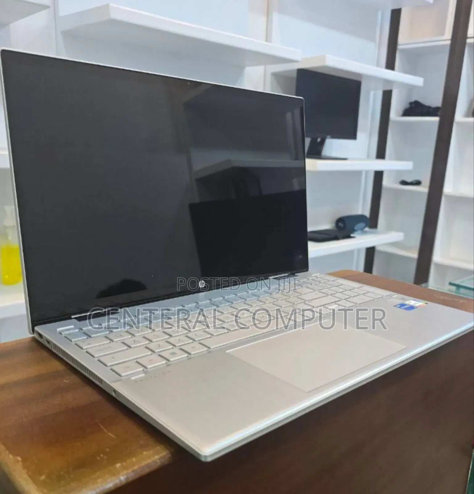 New Laptop HP Pavilion 15-Cs3063cl 18GB Intel Core I5 SSD 512GB