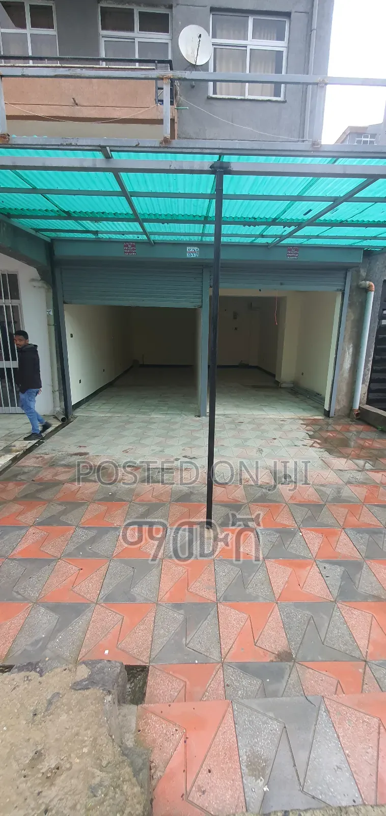 አስችኳይ የሚሸጥ 40/60 ኮንዶሚኒየም ሱቅ