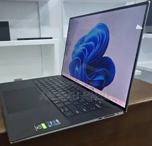 Photo - New Laptop Dell XPS 15 16GB Intel Core I7 SSD 512GB