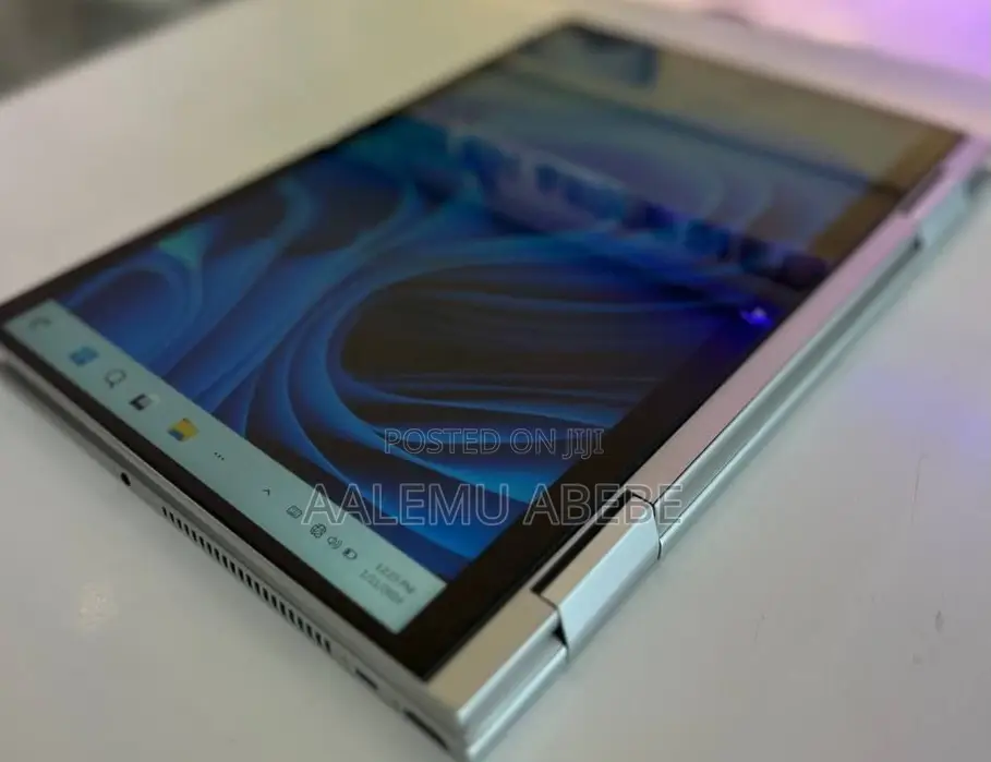 New Laptop HP Envy X360 8GB Intel Core I7 SSD 512GB