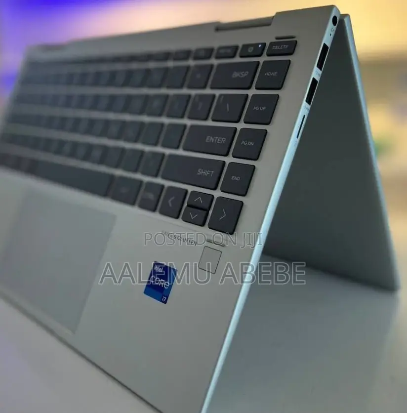 New Laptop HP Envy X360 8GB Intel Core I7 SSD 512GB