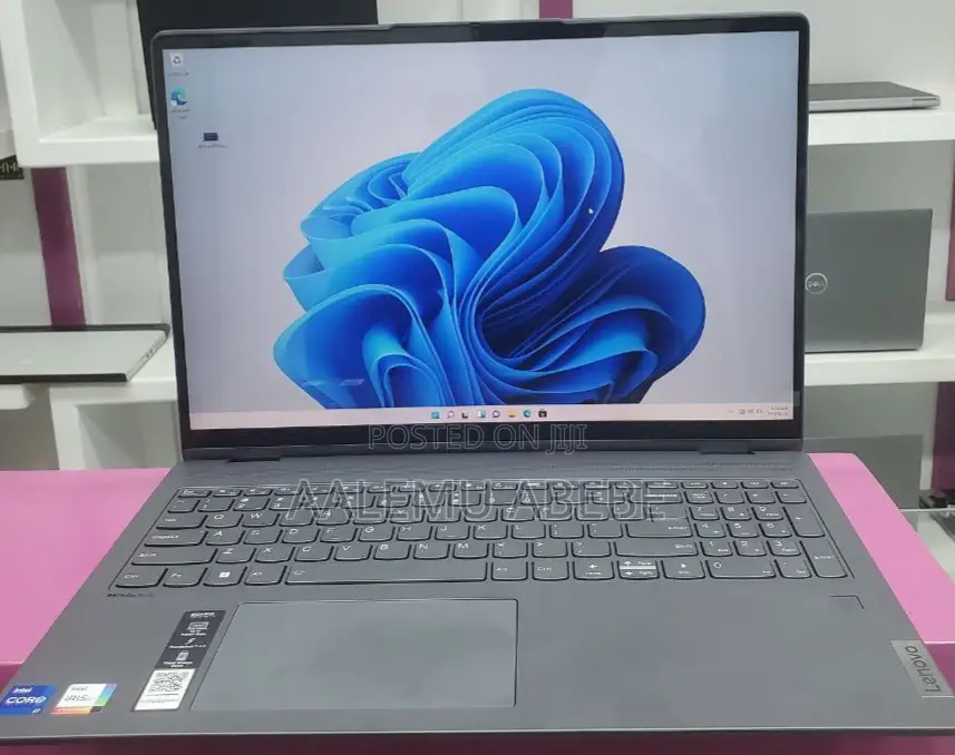 New Laptop Lenovo Flex 5 16GB Intel Core I7 SSD 512GB