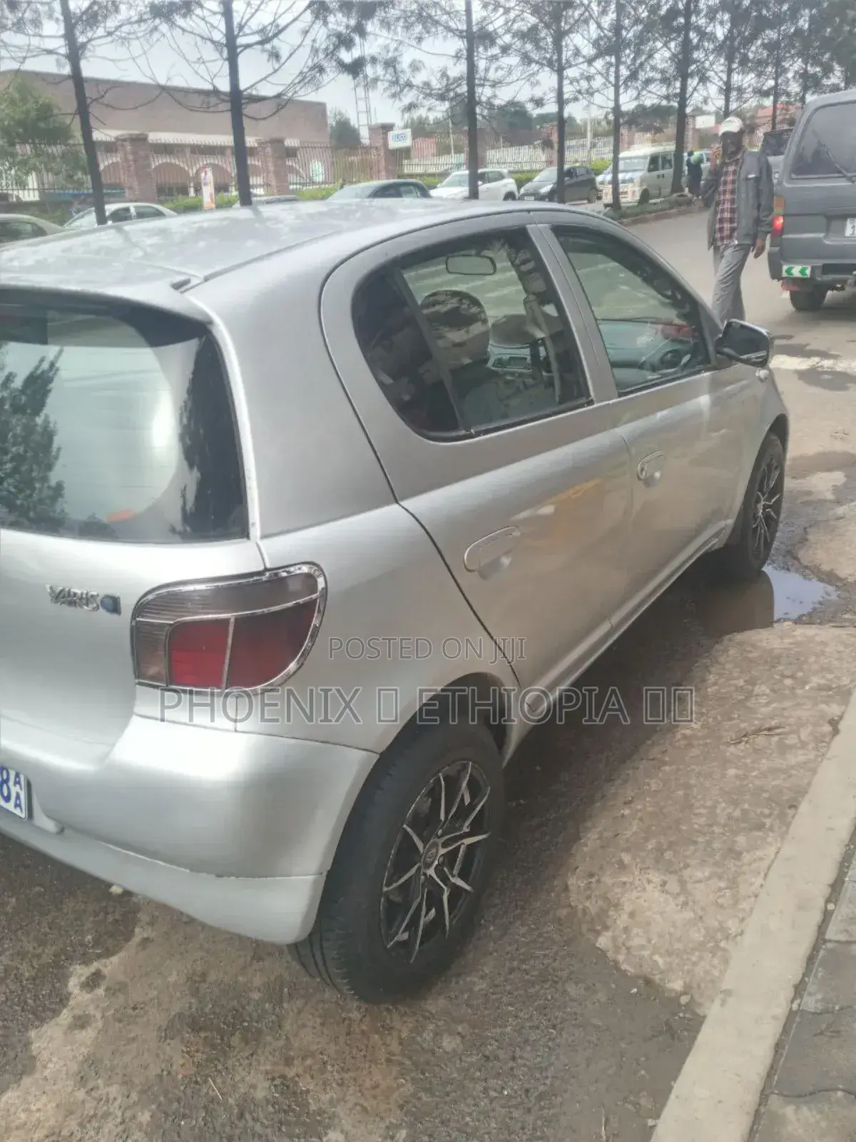Toyota Vitz 1999 Silver