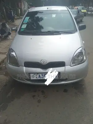 Toyota Vitz 1999 Silver