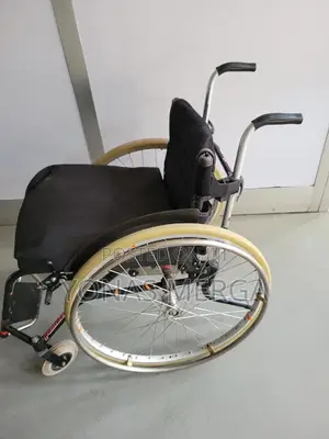 Used Wheelchair/Resistant/Easy Wheelchair/Easy to Load ዊልቼር