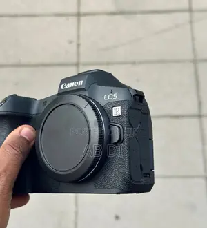 Camera Canon R With Silver Ring