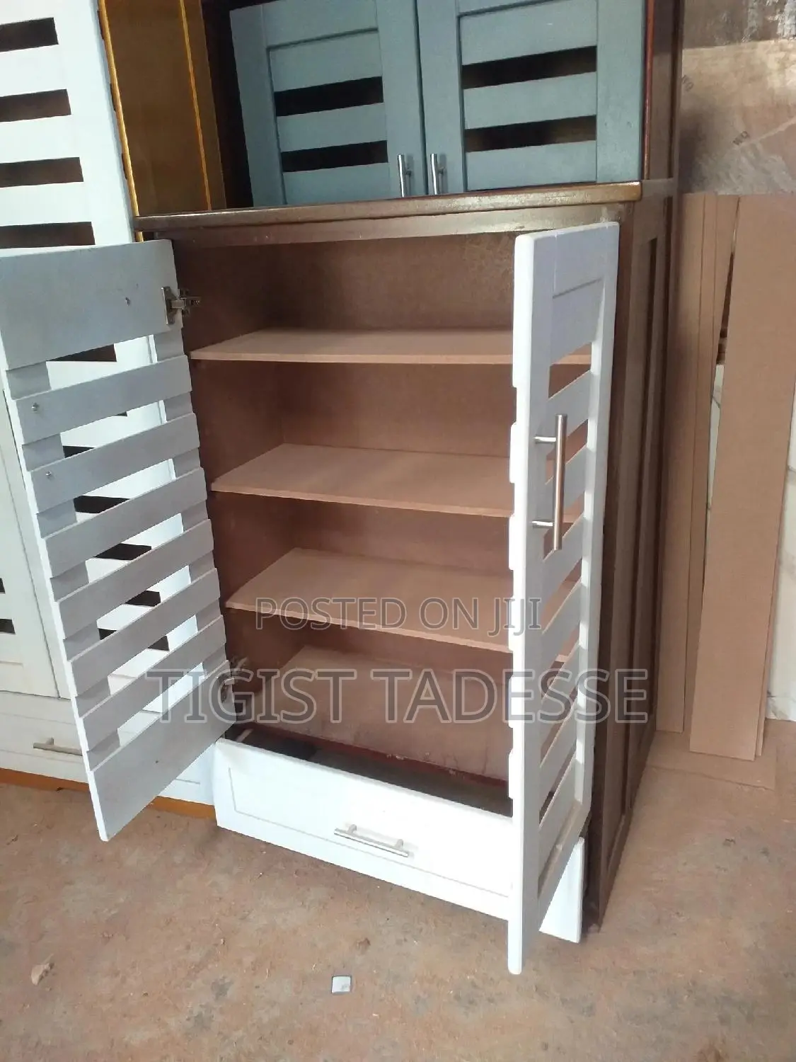 የጫማ መደርደርያ 80*120cm