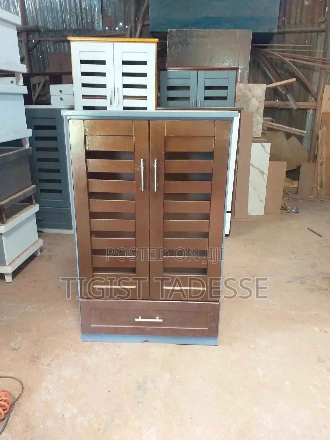 የጫማ መደርደርያ 80*120cm