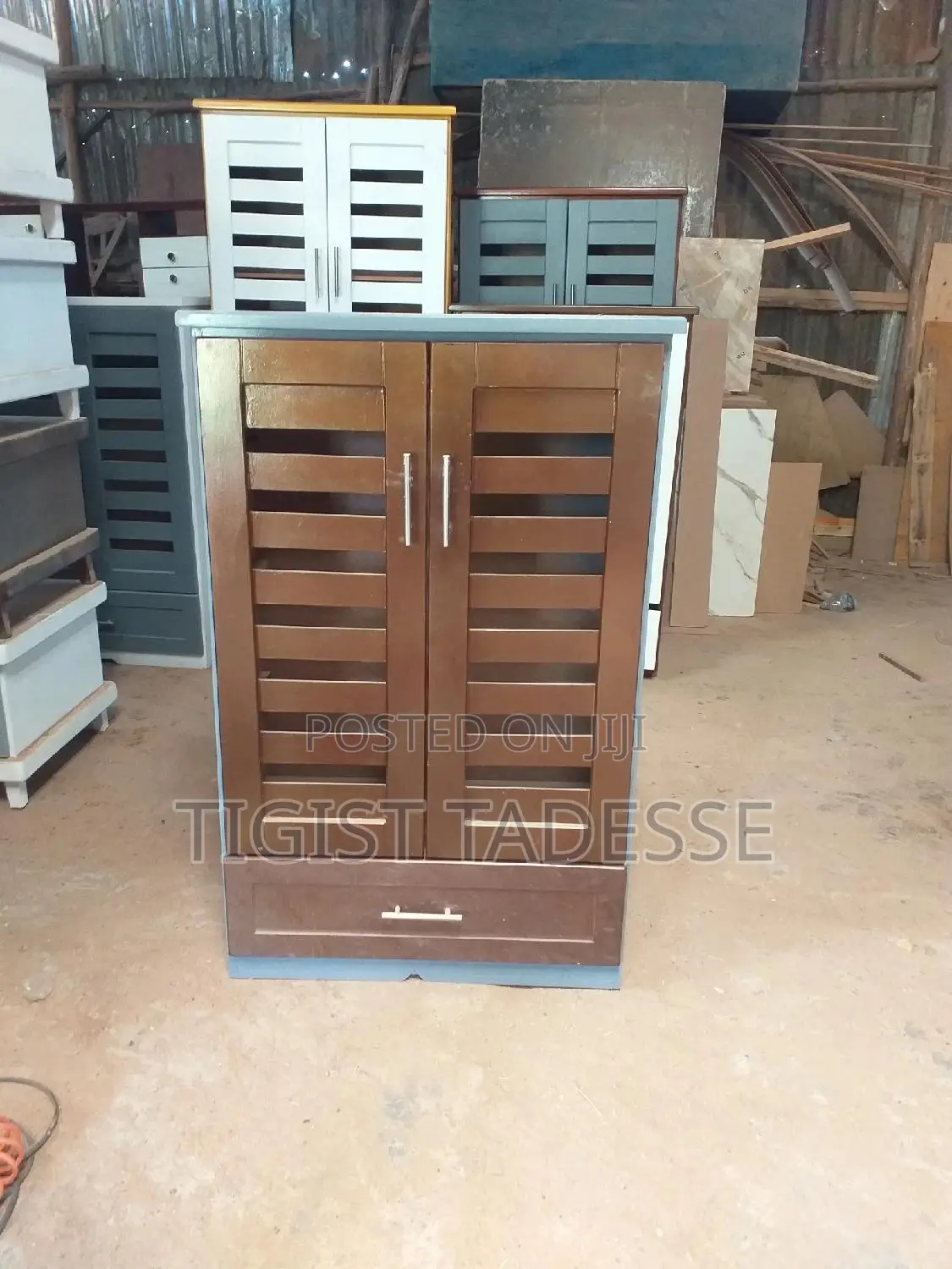 የጫማ መደርደርያ 80*120cm