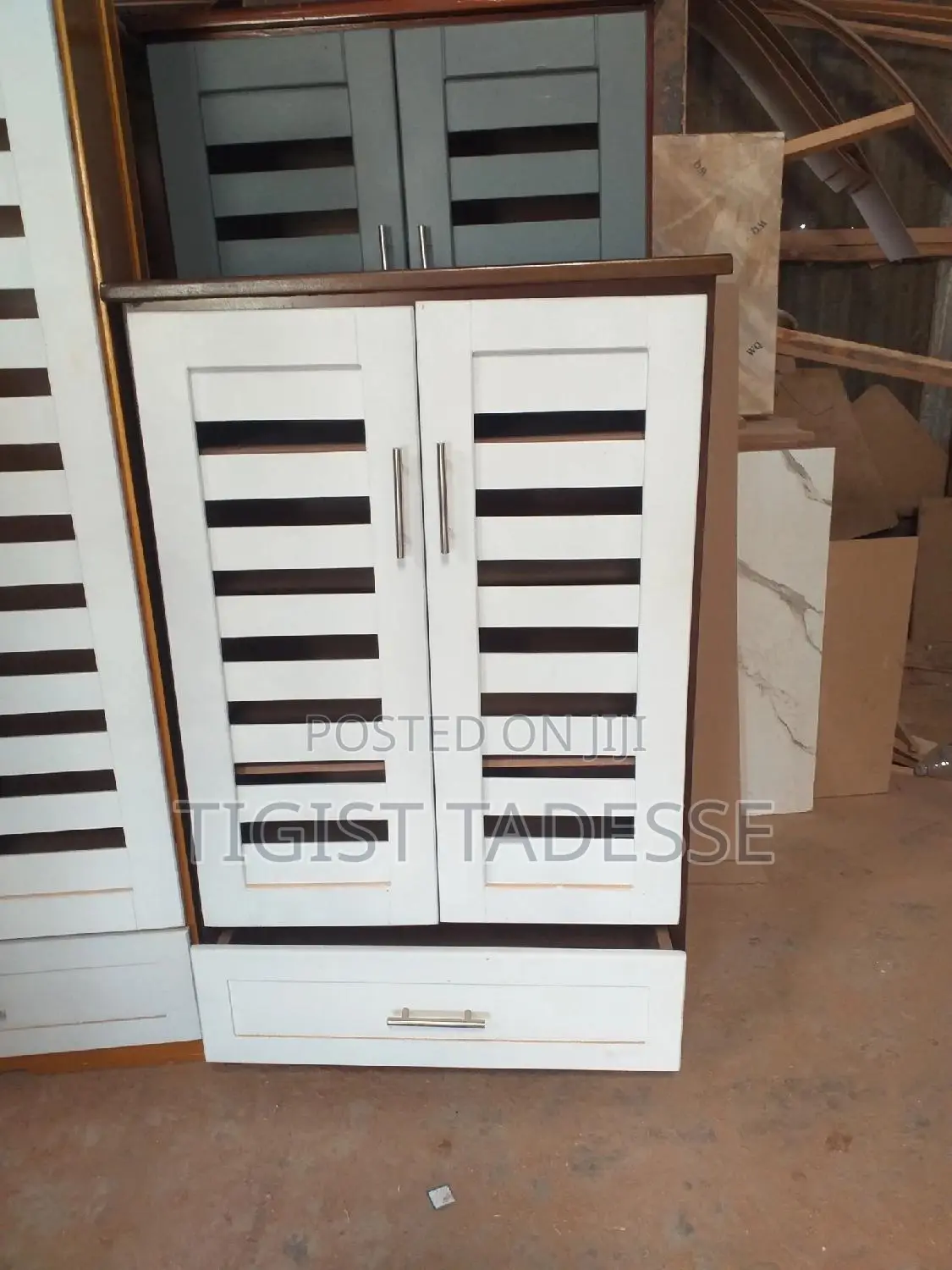 የጫማ መደርደርያ 80*120cm