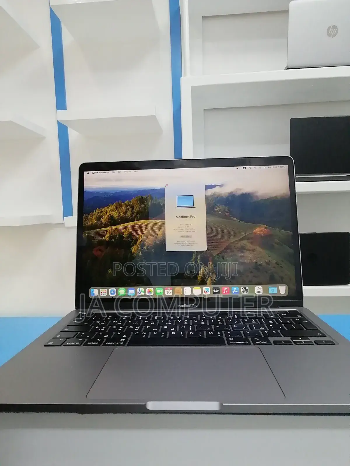 New Laptop Apple MacBook Pro M1 8GB Apple M1 SSD 256GB