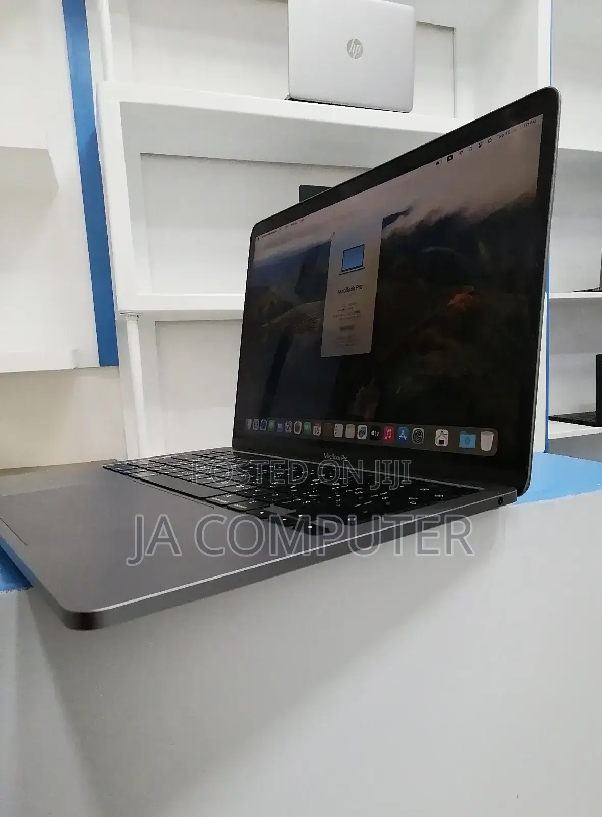 New Laptop Apple MacBook Pro M1 8GB Apple M1 SSD 256GB