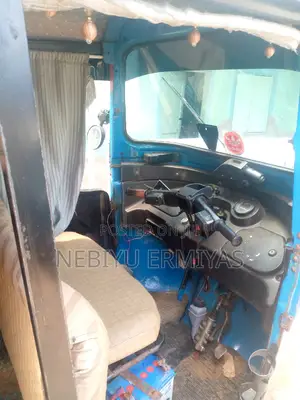 Photo - Bajaj RE 2015 Blue