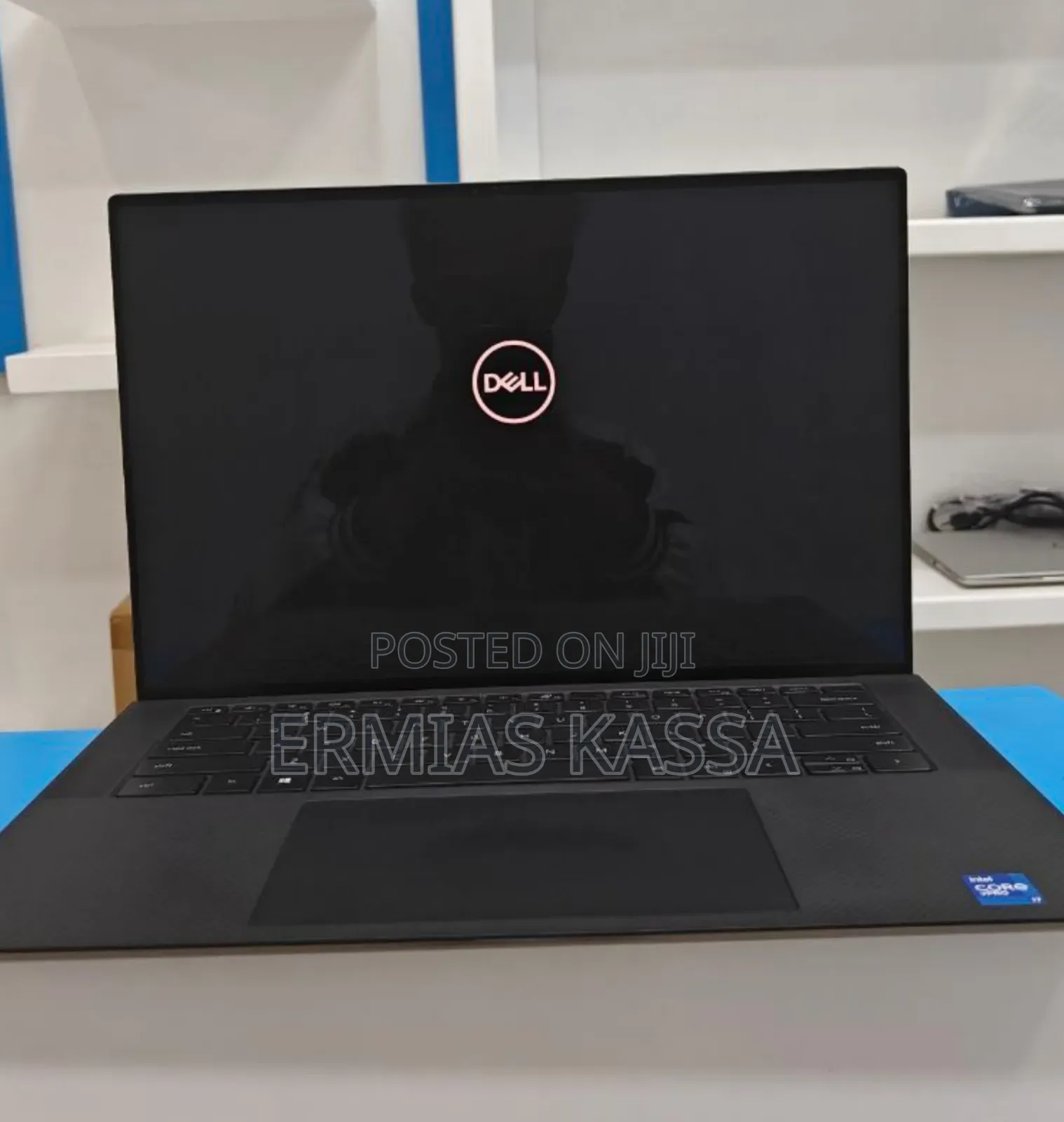 New Laptop Dell Precision 15 7550 32GB Intel Core I7 SSD 512GB