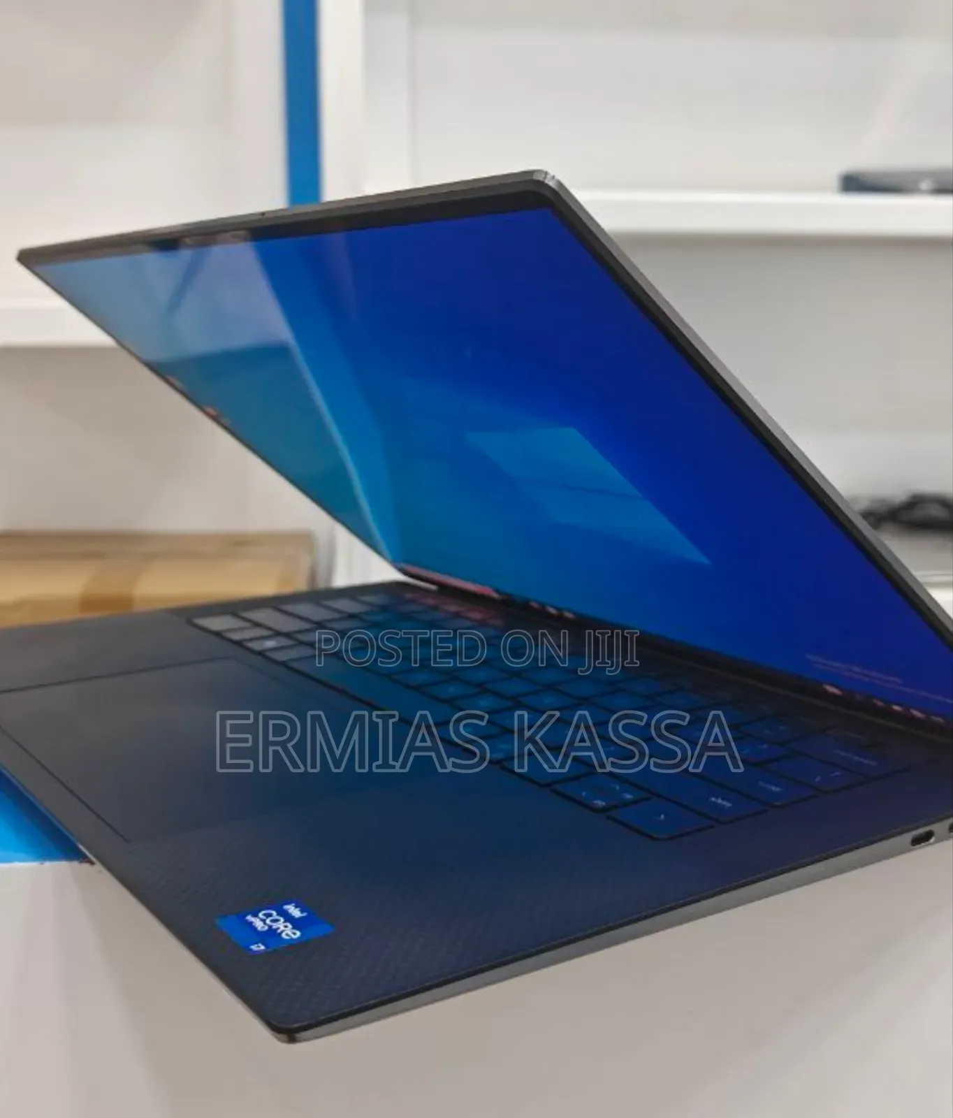 New Laptop Dell Precision 15 7550 32GB Intel Core I7 SSD 512GB