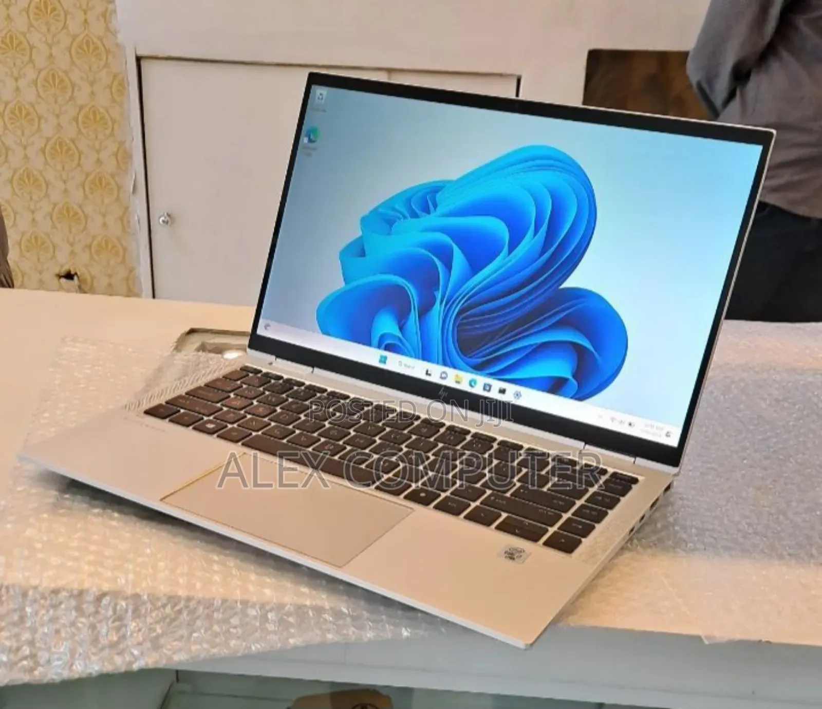 New Laptop HP EliteBook X360 1040 G7 16GB Intel Core I7 SSD 512GB