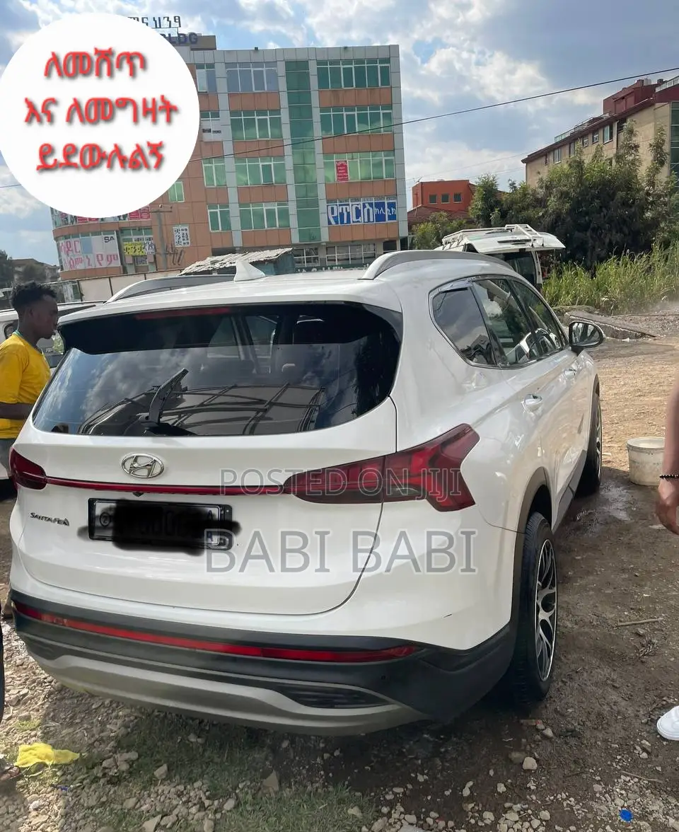 Hyundai Santa Fe 2021 White