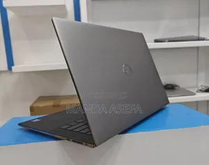 New Laptop Dell 32GB Intel Core I7 SSD 512GB