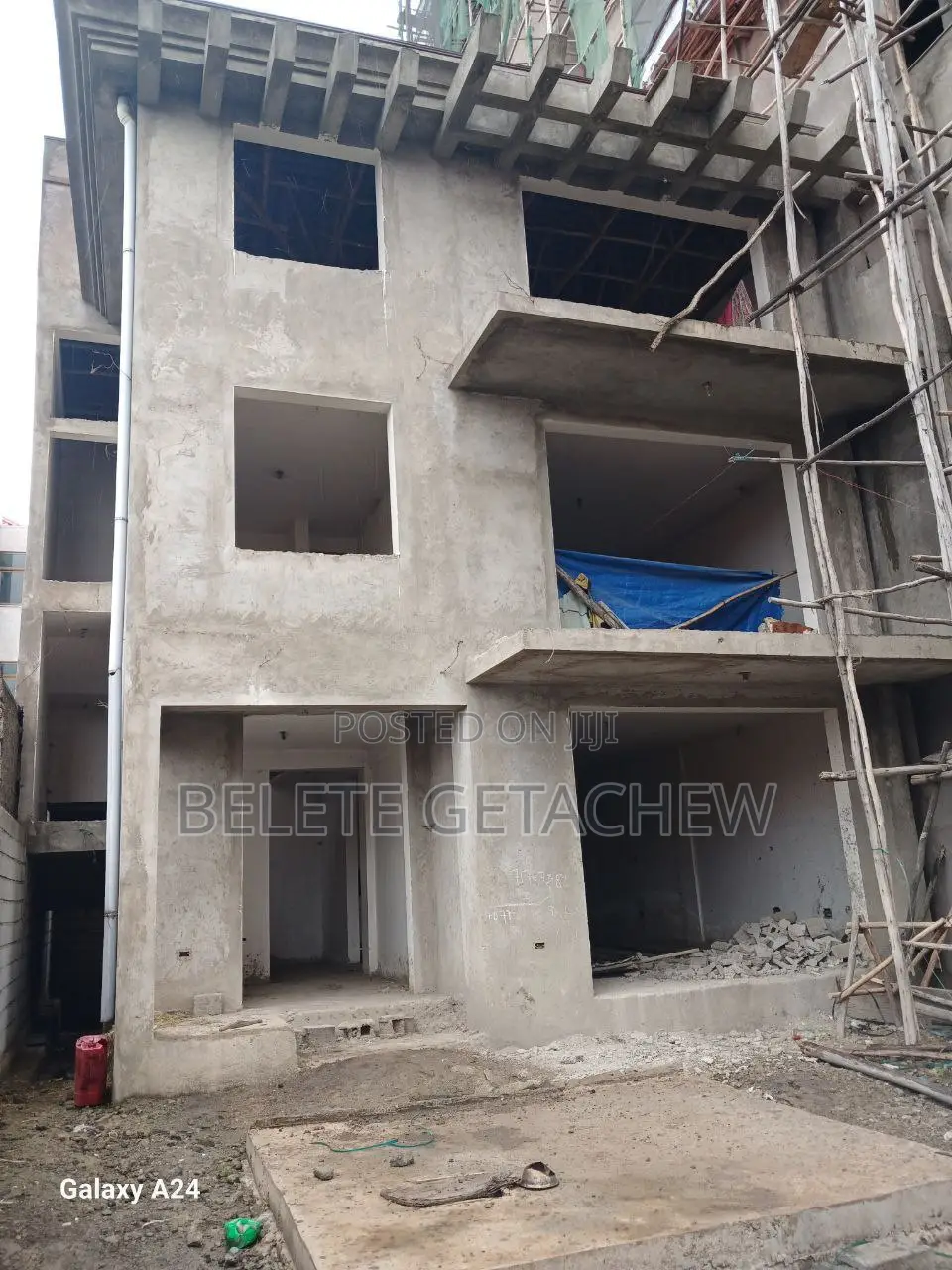 7bdrm House in Ayat, G+2, Bole for sale