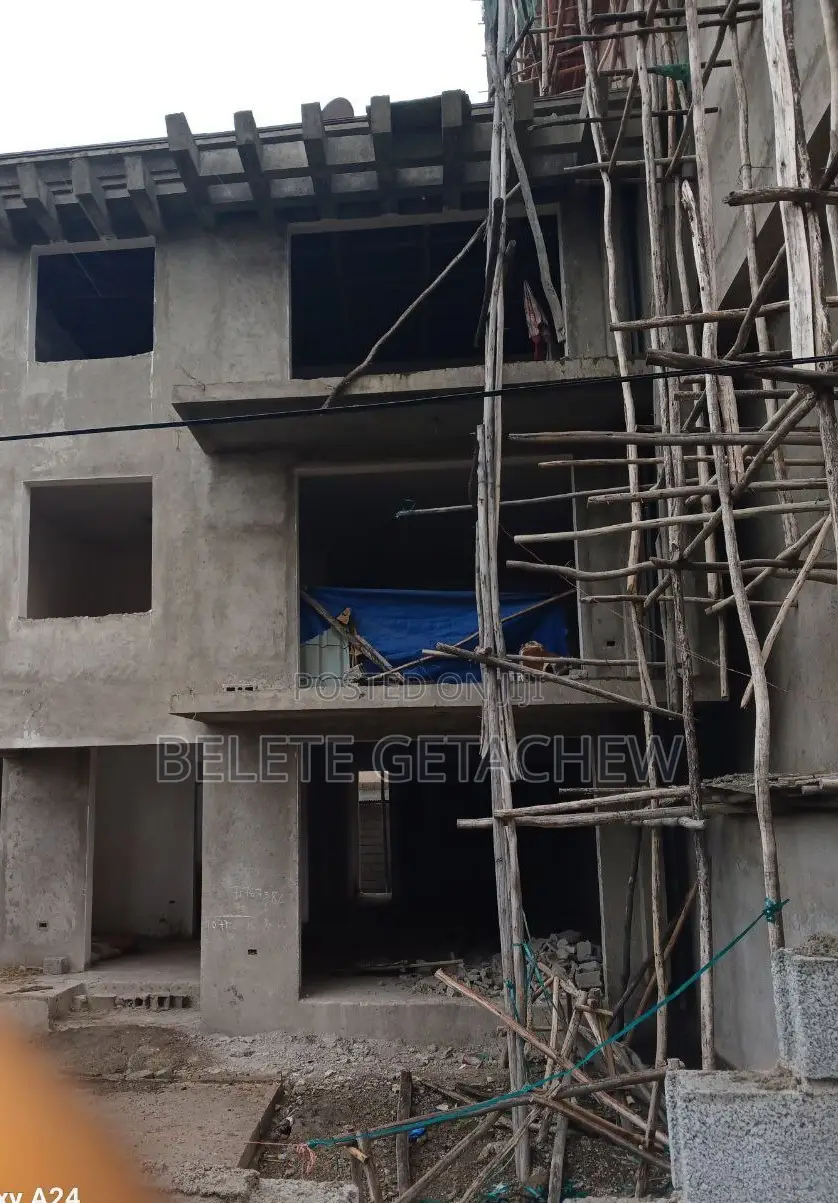 7bdrm House in Ayat, G+2, Bole for sale