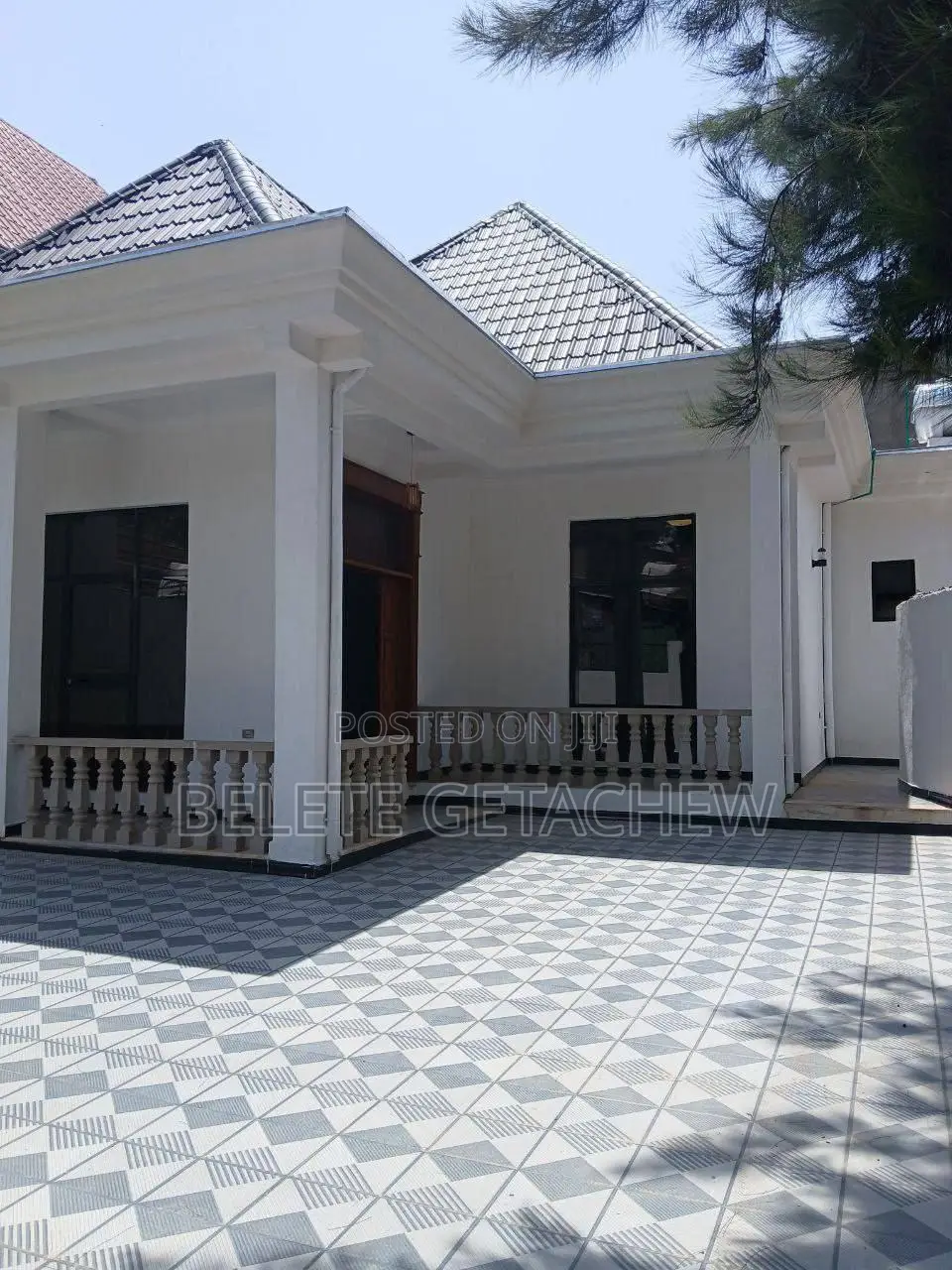 5bdrm Villa in Jacros, Yerer Luxury, Bole for sale