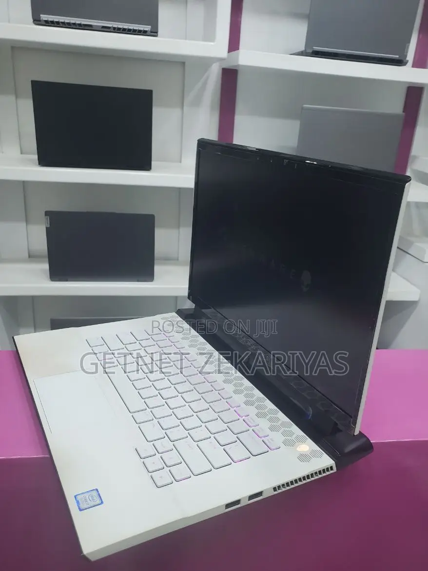 New Laptop Alienware M17x R2 16GB Intel Core I7 SSD 512GB