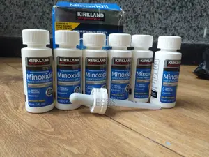 Photo - Kirkland Minoxidl 5% Original