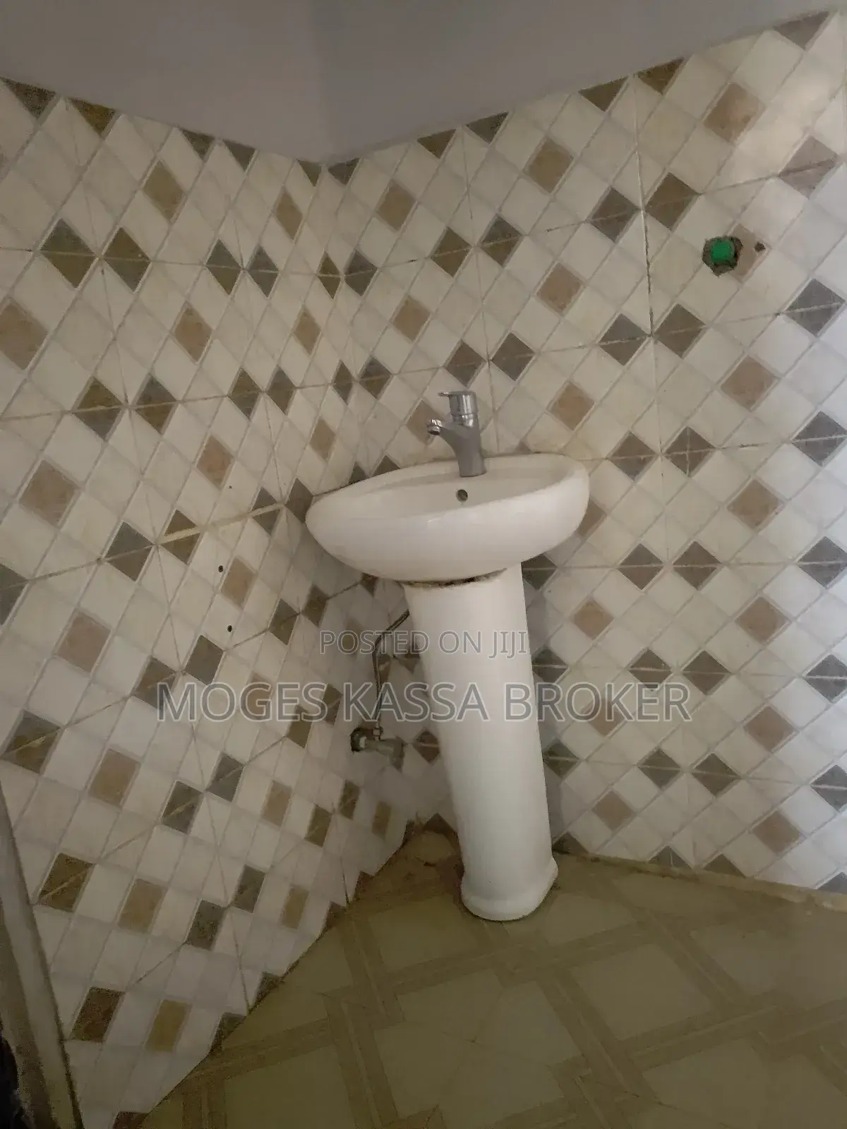 2bdrm Condo in ቦሌ አራብሳ የሚሸጥ ኮንዶምንየም, Yeka for sale