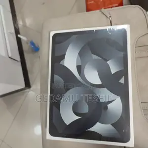 New Laptop 8GB HDD 512GB