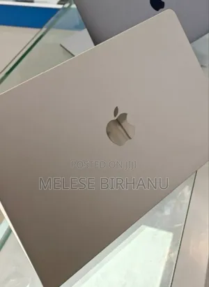 New Laptop Apple MacBook Air 2024 M3 13-Inch 8GB Apple M3 SSD 256GB