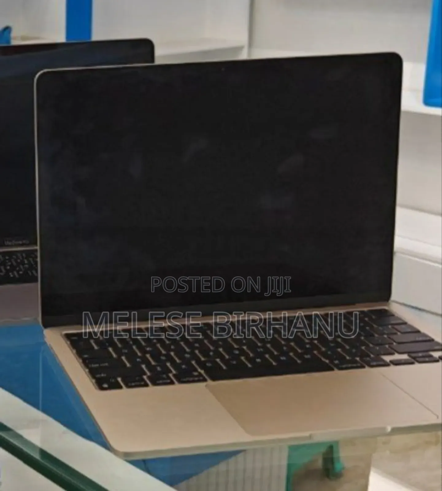 New Laptop Apple MacBook Air 2024 M3 13-Inch 8GB Apple M3 SSD 256GB