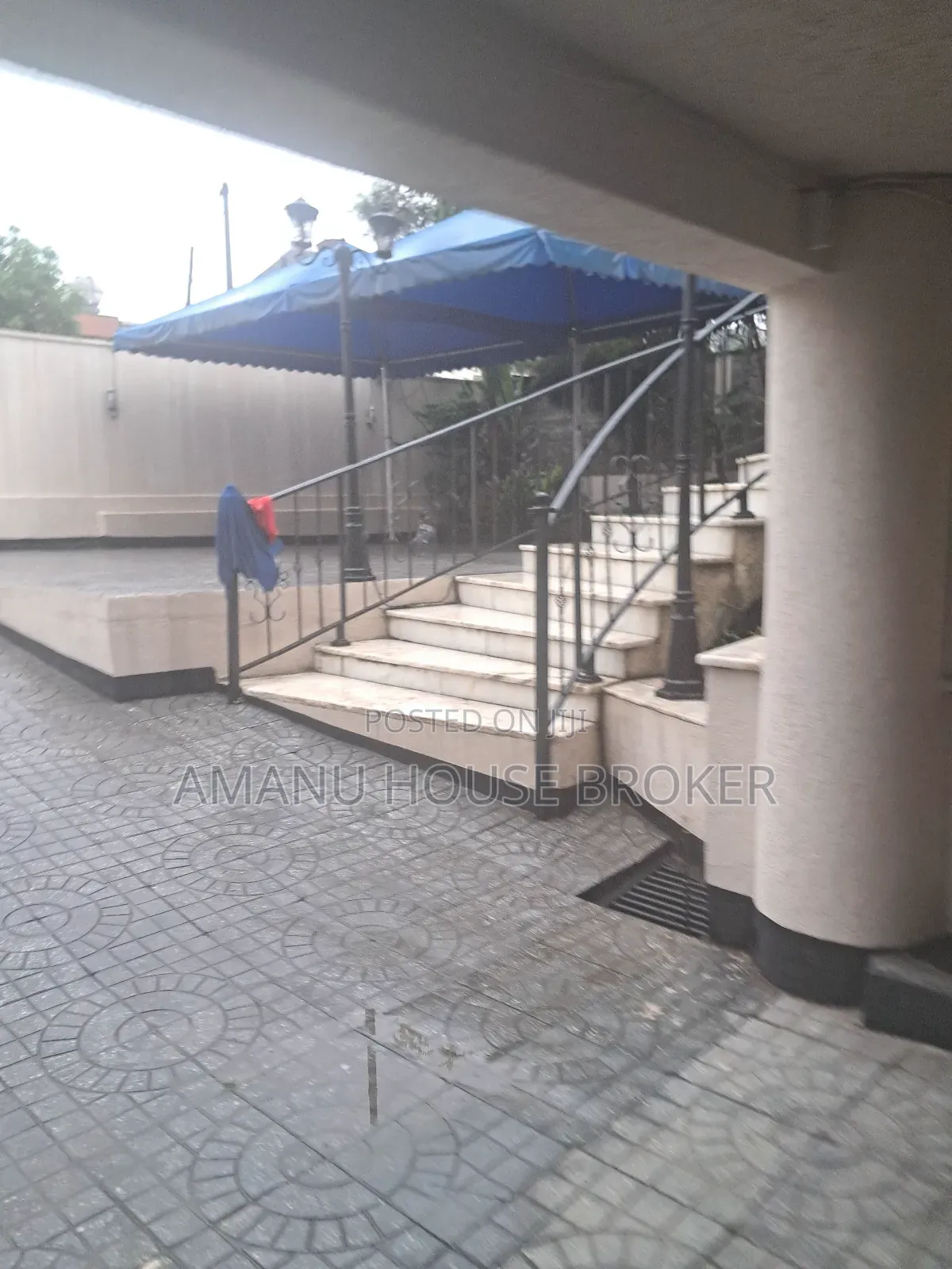 13bdrm House in Addis Abeba, Bole for rent