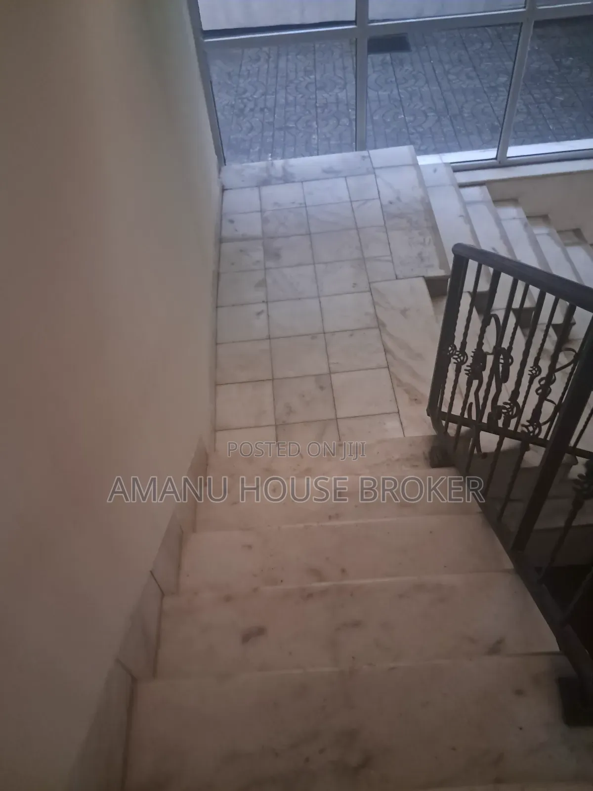 13bdrm House in Addis Abeba, Bole for rent