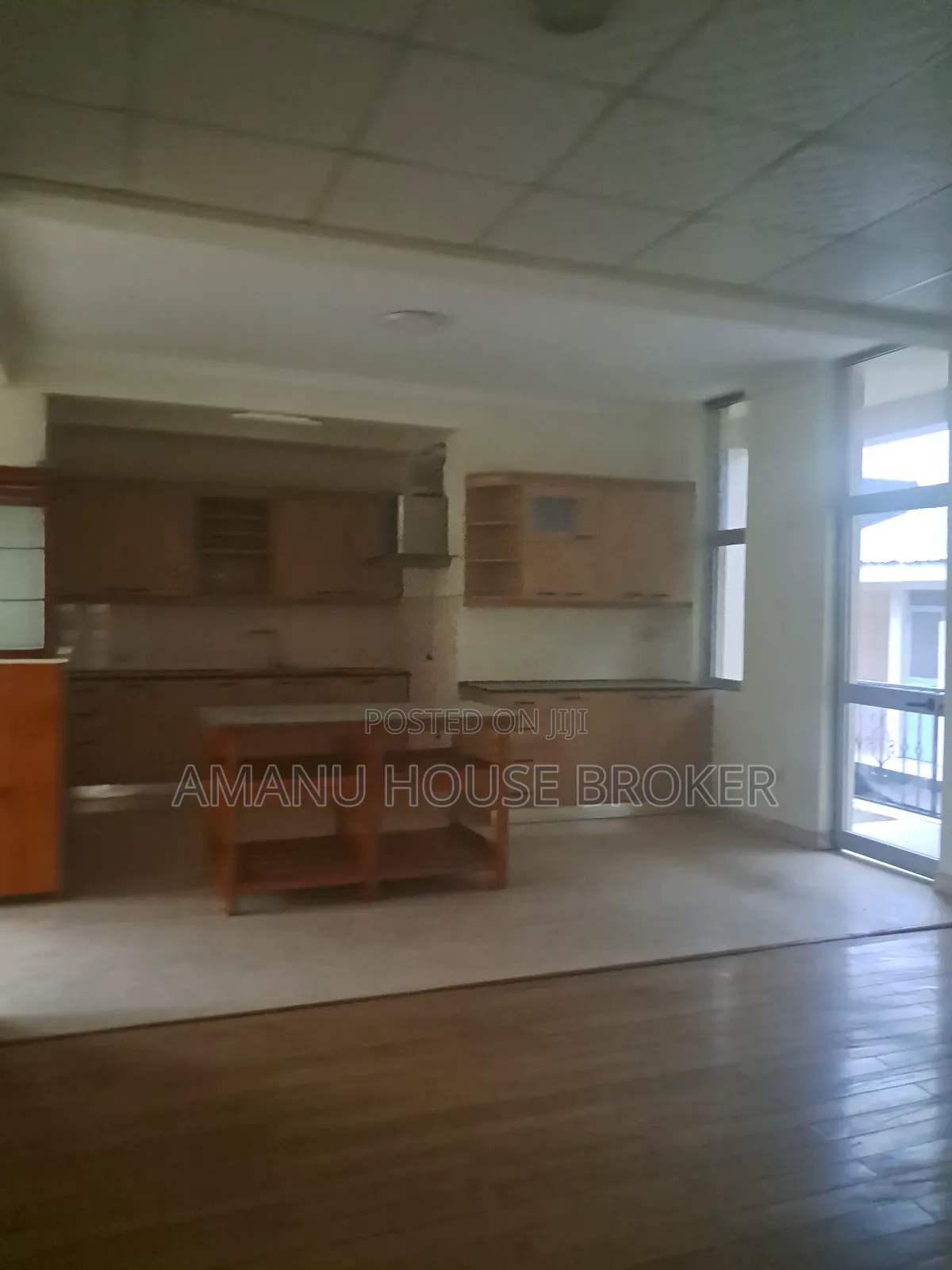 13bdrm House in Addis Abeba, Bole for rent