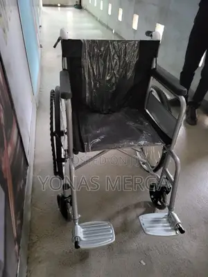 Wheelchair/Easy TO MANEUVER: Easy to Push/Quality_service