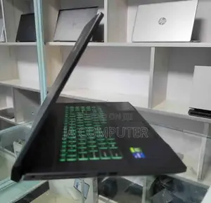 New Laptop MSI Crosshair 17 16GB Intel Core I7 SSD 512GB