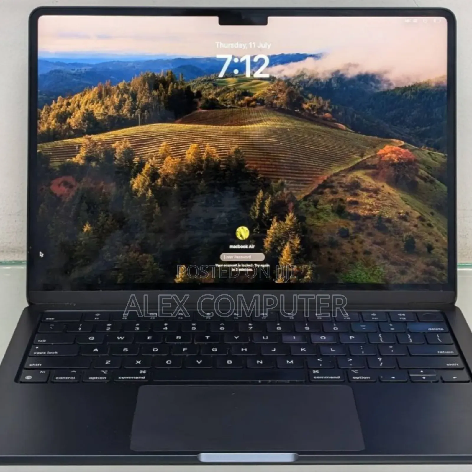 New Laptop Apple MacBook Air 2022 M2 8GB Apple M2 SSD 256GB