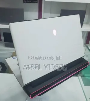 New Laptop Alienware M17x R2 16GB Intel Core i7 SSD 512GB