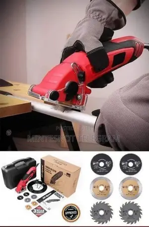 Photo - Mini Circular Saw