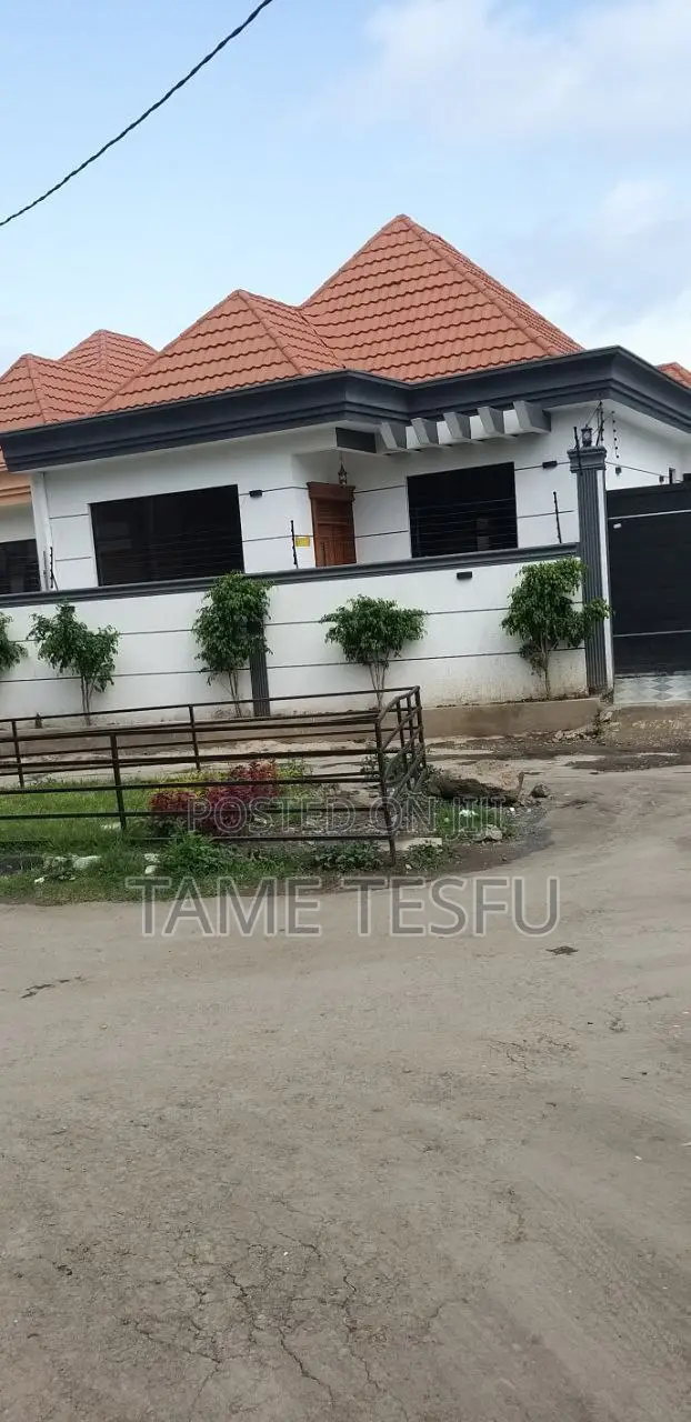 Furnished 3bdrm House in Summit, Bole for sale