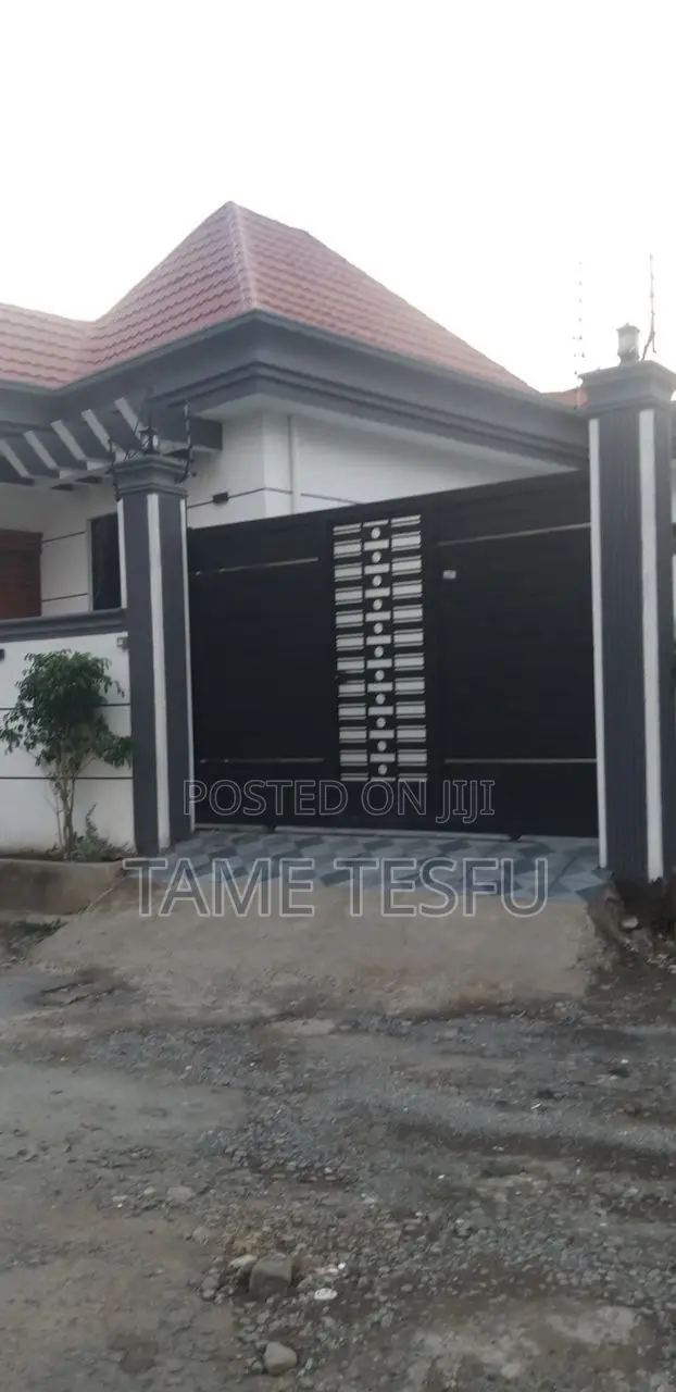 Furnished 3bdrm House in Summit, Bole for sale