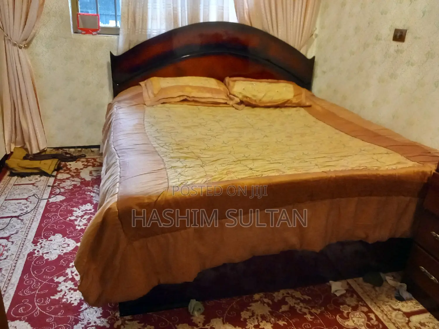 Bed With Dressing Table