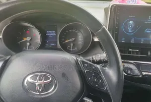 Toyota C-HR Limited 2021 Gray