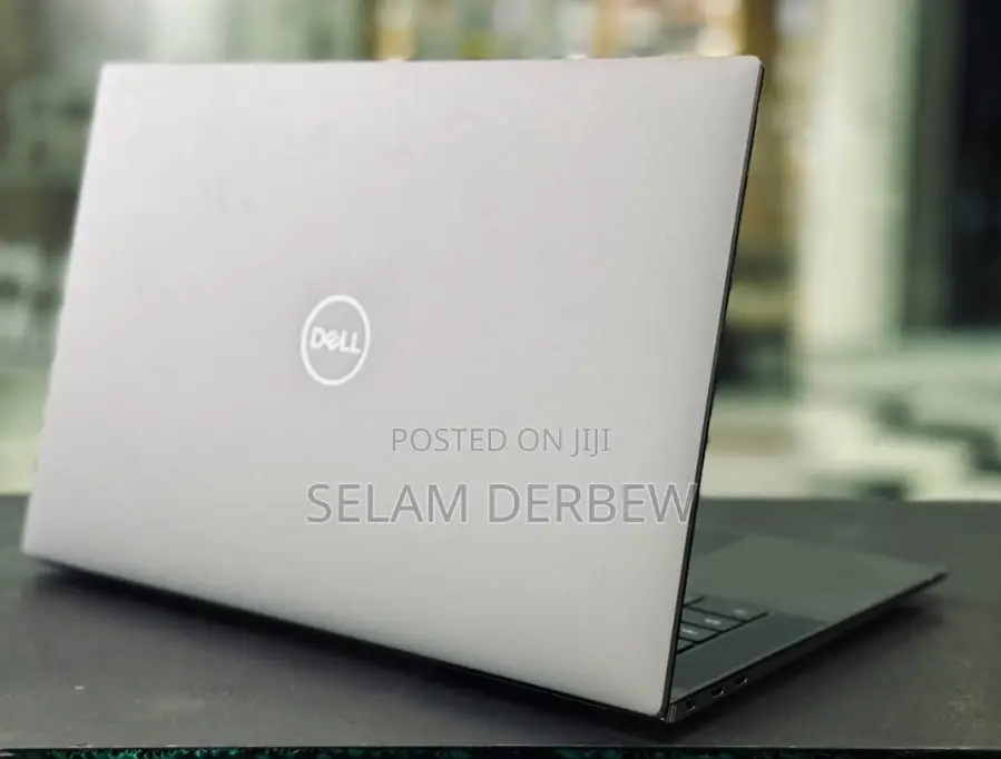 New Laptop Dell Precision 15 3520 32GB Intel Core I7 SSD 512GB